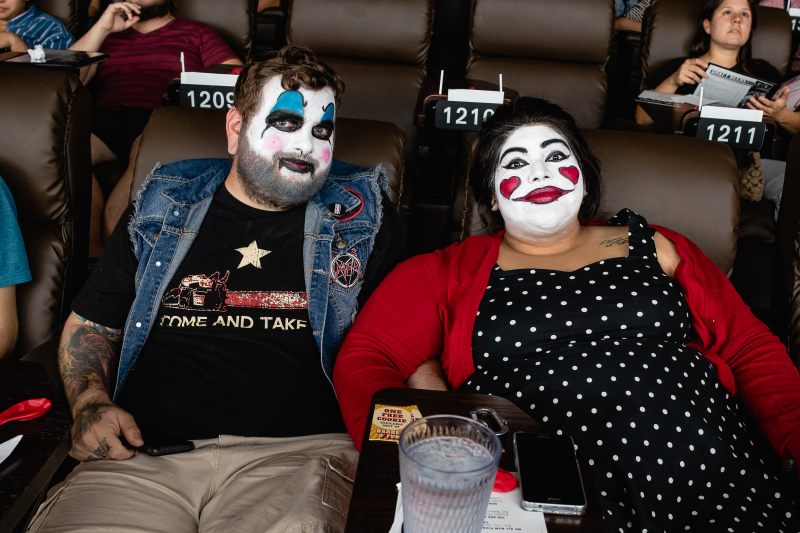 В Америке устроят спецпоказ «Оно 2» для зрителей в костюмах клоунов. Вот где настоящий хоррор! | - Изображение 5